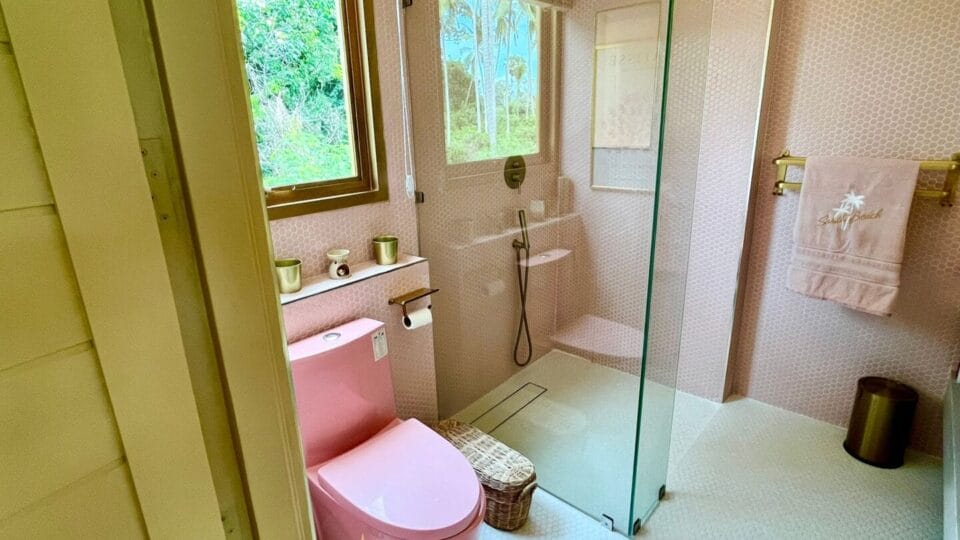 Peaceful 3 Bedroom Pool Villa For Sale in Taling Ngam (11)