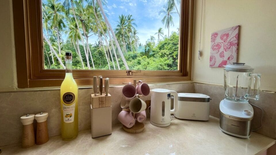 Peaceful 3 Bedroom Pool Villa For Sale in Taling Ngam (9)